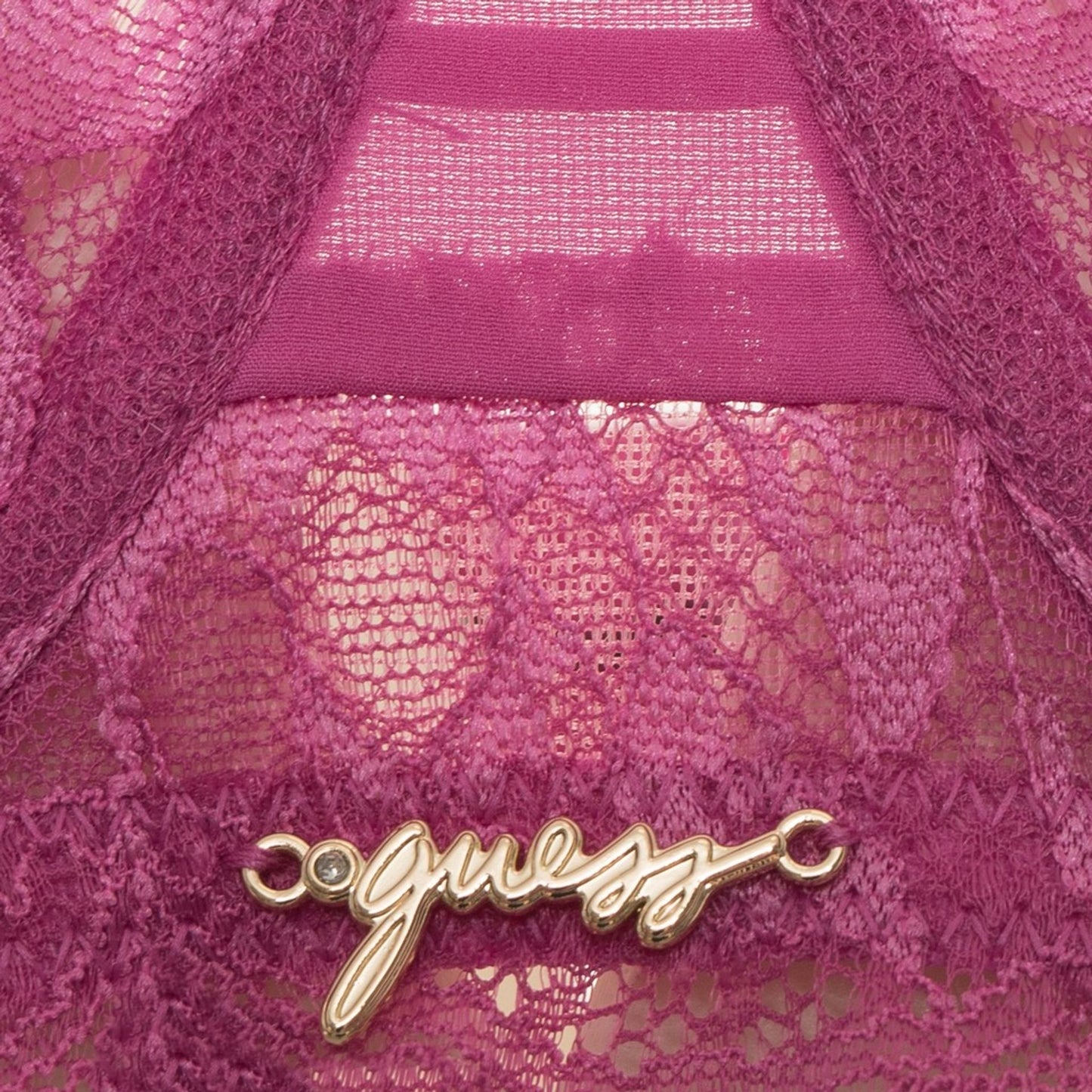 Guess Melltartó