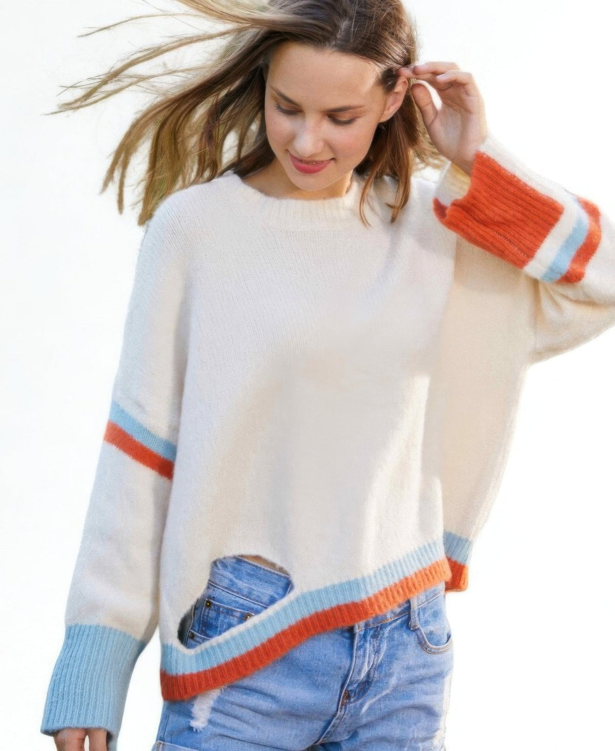Color Block Sweater With Cut Out - Clusimo