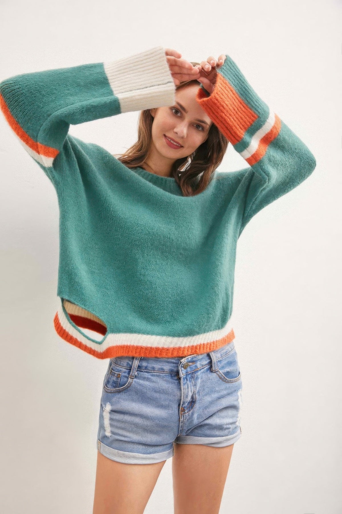 Color Block Sweater With Cut Out - Clusimo