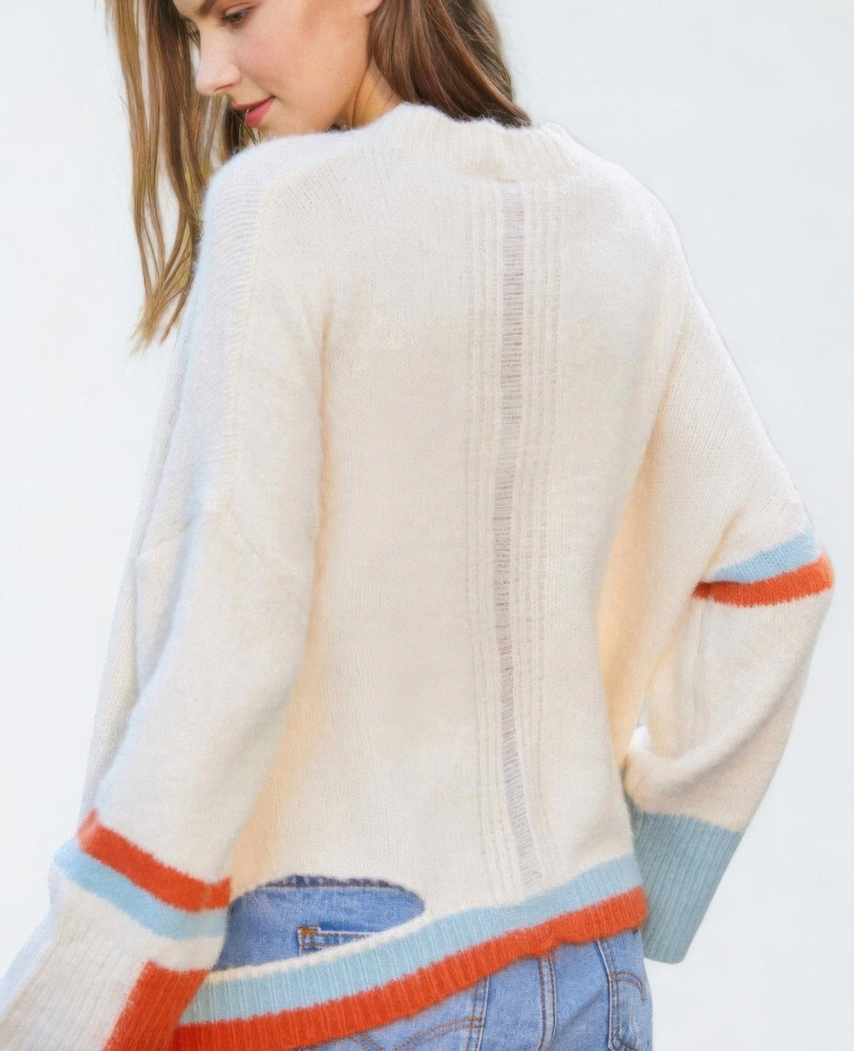 Color Block Sweater With Cut Out - Clusimo
