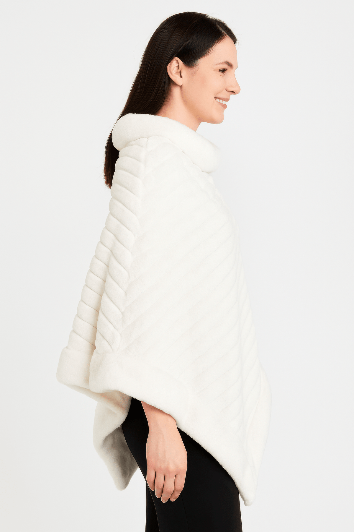 Elegant Faux Fur Winter White Poncho - Clusimo