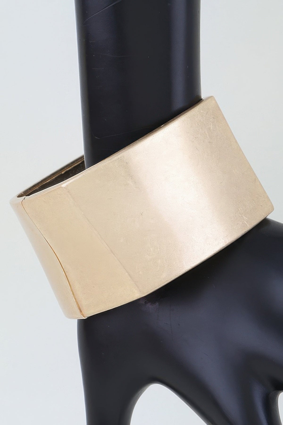 Hammered Matte Geometric Cuff Bracelet - Clusimo