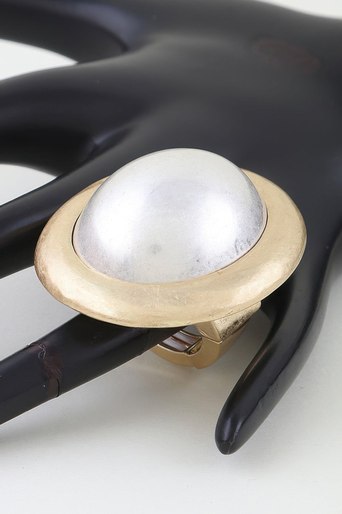Hammered Pearl Dome Statement Ring - Clusimo
