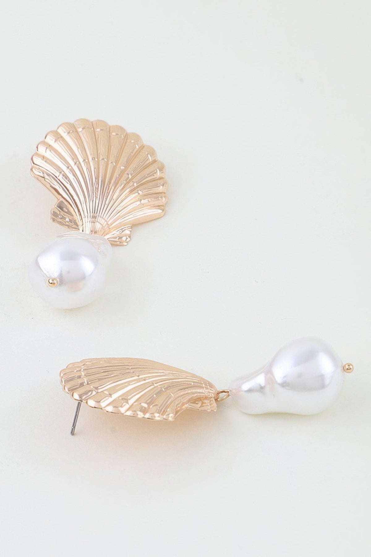 Multi Clam Pearl Drop Earrings - Clusimo