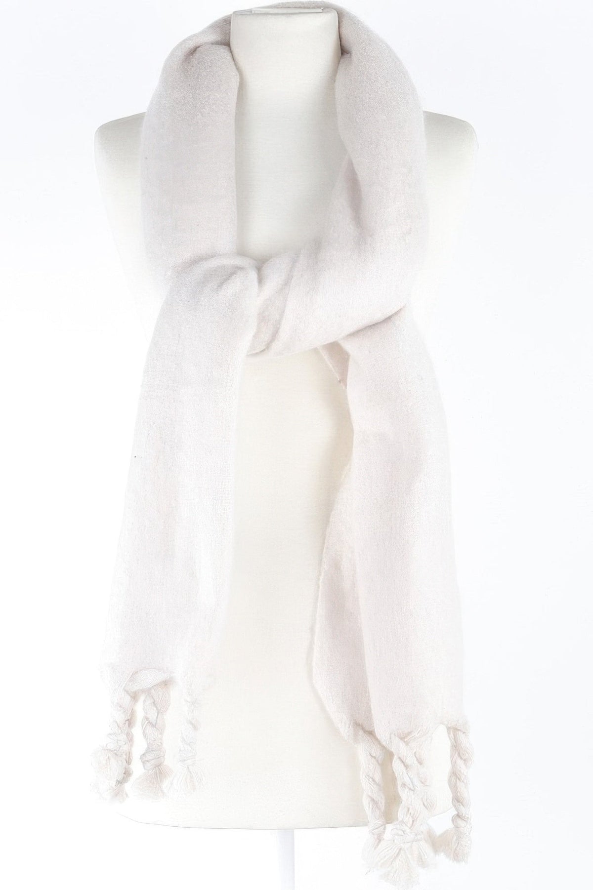 Soft Twisted Fringe Scarf - Clusimo