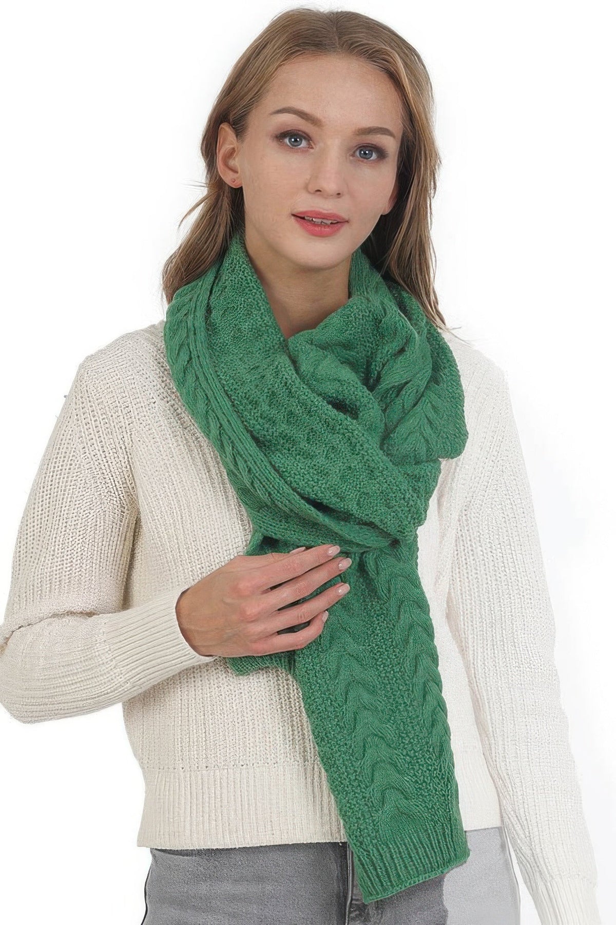 Solid Color Cable Knitted Scarf - Clusimo