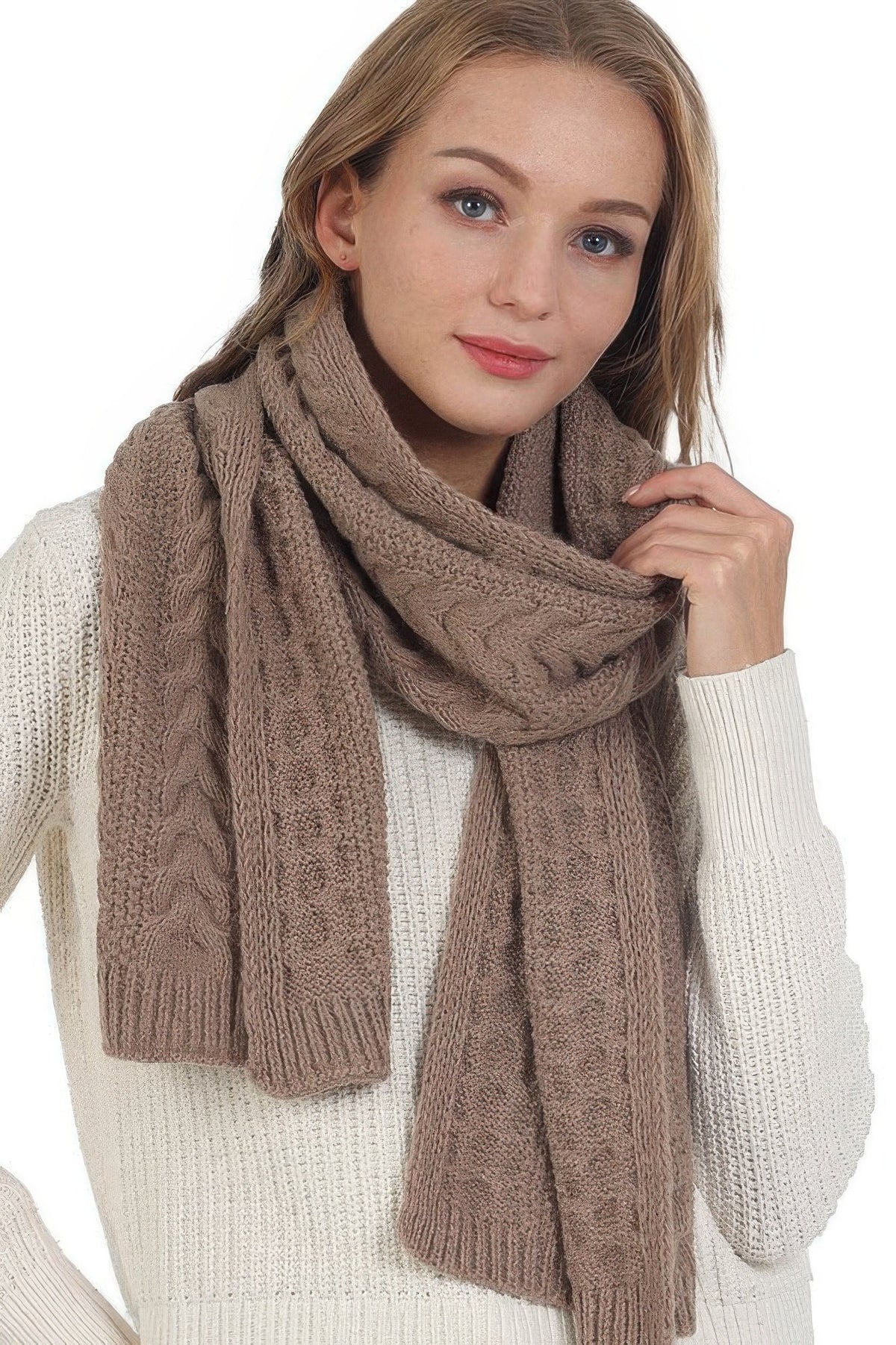 Solid Color Cable Knitted Scarf - Clusimo